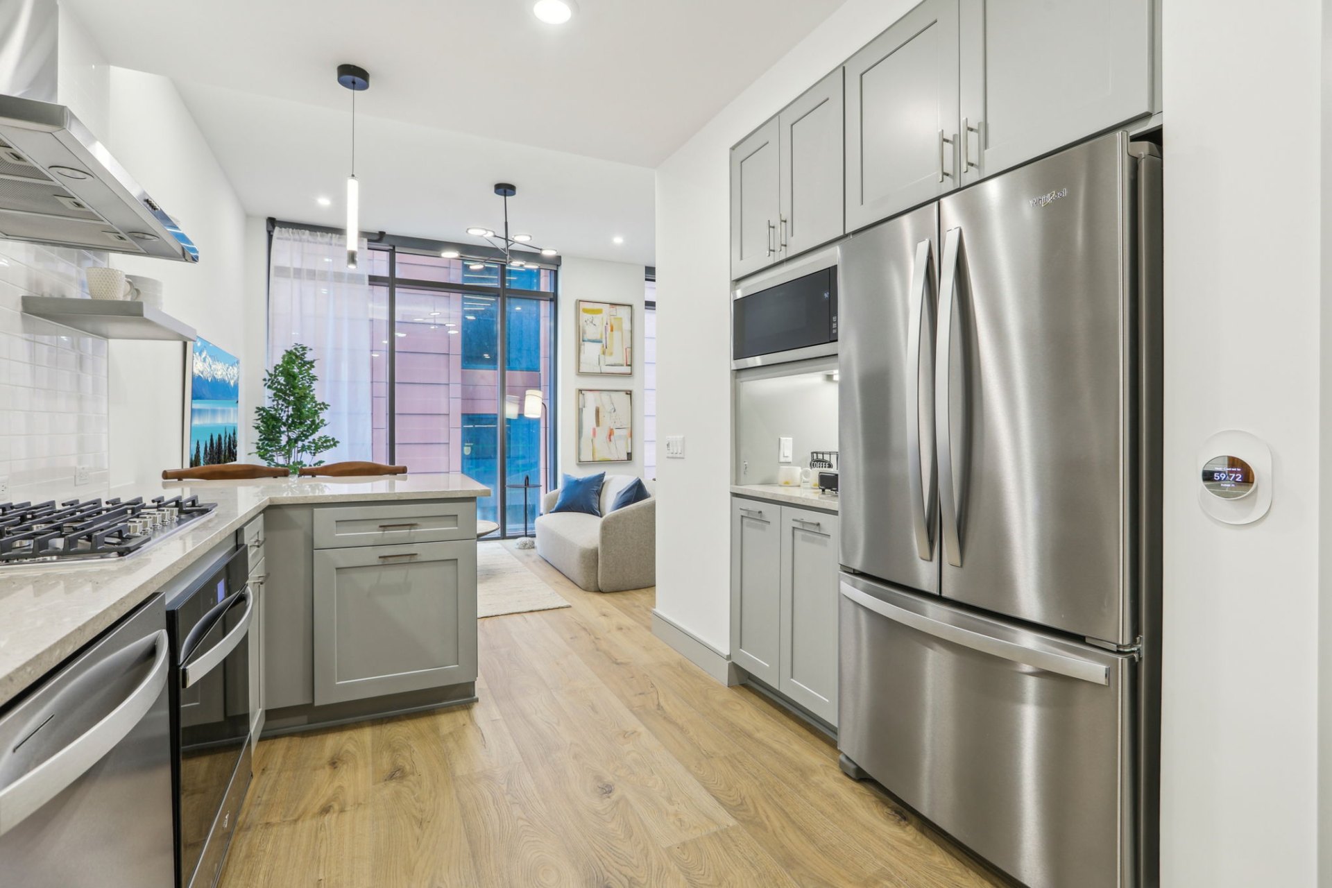 46-web-or-mls-colorado-st-model-2020-r-guest-suite-modern-008