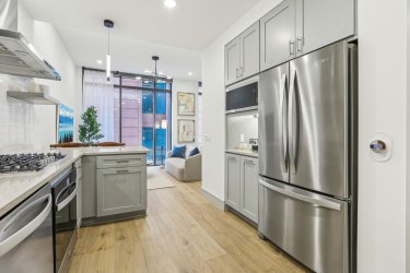 46-web-or-mls-colorado-st-model-2020-r-guest-suite-modern-008